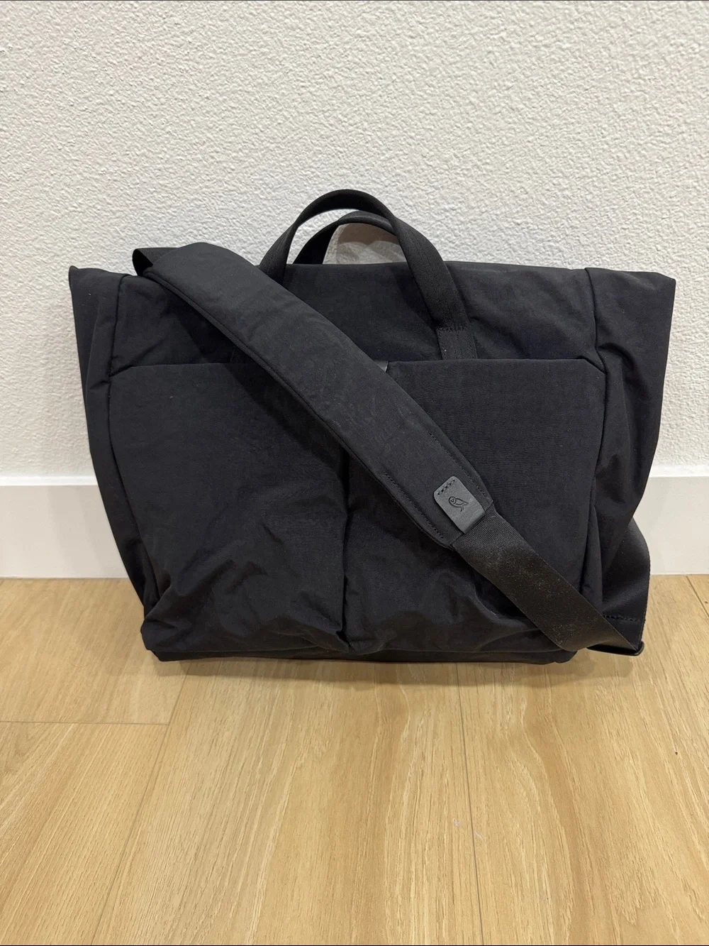 Bellroy Tokyo Messenger Tote with Padded Shoulder Strap